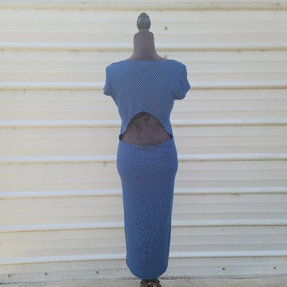 Volcom Womens Possession Body Con Dress Cut Out Back Blue Striped Stretch Sz L - Picture 8 of 14